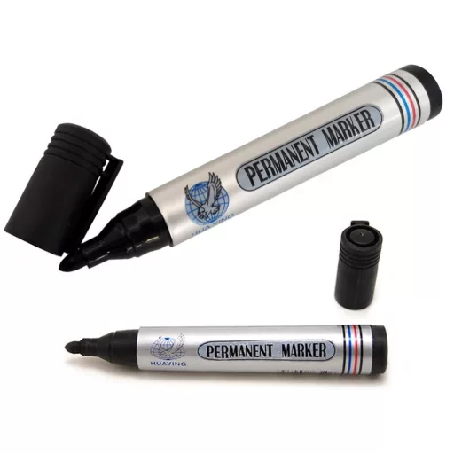 Fekete permanent marker, vízálló tinta, kerek hegy, alkalmas fémre, üvegre, műanyagra