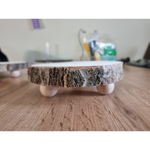 Fakorong tálaló lábakkal 16x5cm
