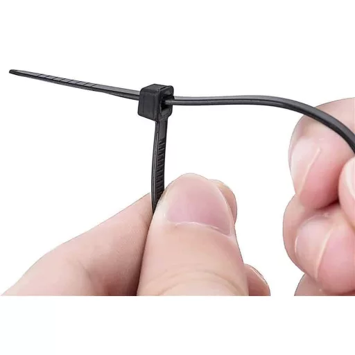 Gyorskötöző, kábelkötegelő fekete színben, 100 darabos kiszerelésben, 200x3.6mm-es méretben