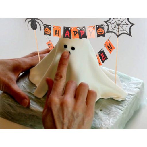 Halloween parti süti, torta girland dekoráció