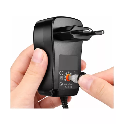 Univerzális Szabályozott Tápegység 3–12 V - USB + DC Csatlakozók