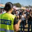 Láthatósági mellény NEWS felirattal, sárga biztonsági mellény híradósoknak, fényvisszaverő sajtó mellény, nemzetközi tudósító felszerelés